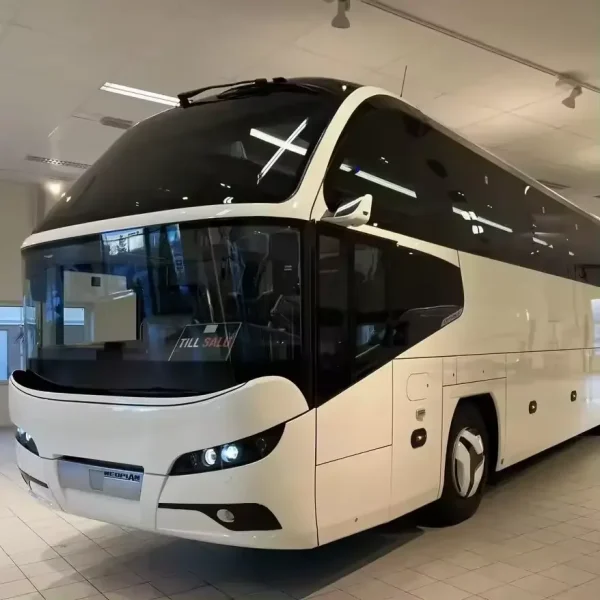 Neat and New 2024 Neo-plans Cityliner C P15 coach Bus Power 470 HP (345 KW) Number of Seats 56