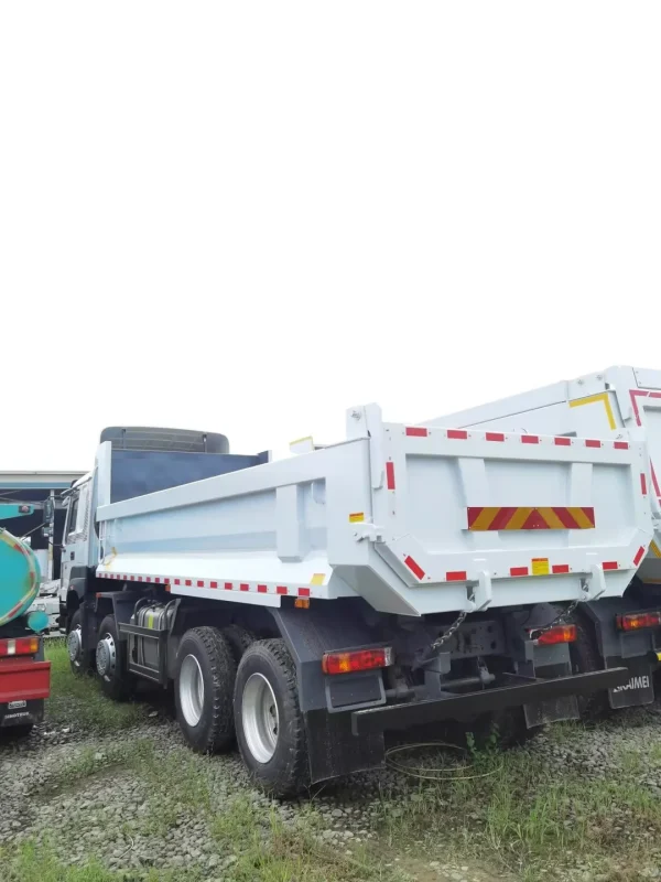 HOWO V7X ZZ3312N3267E1R Dump Truck 12cbm 350hp Mining Truck for Sale