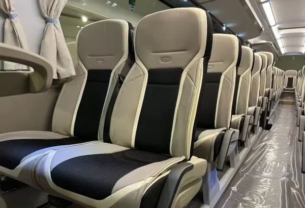 Neat and New 2024 Neo-plans Cityliner C P15 coach Bus Power 470 HP (345 KW) Number of Seats 56