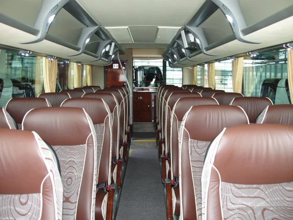 Hot Sale 13 Meter Brand New Luxury Bus with Toilet diesel Shuttle Bus coach Bus
