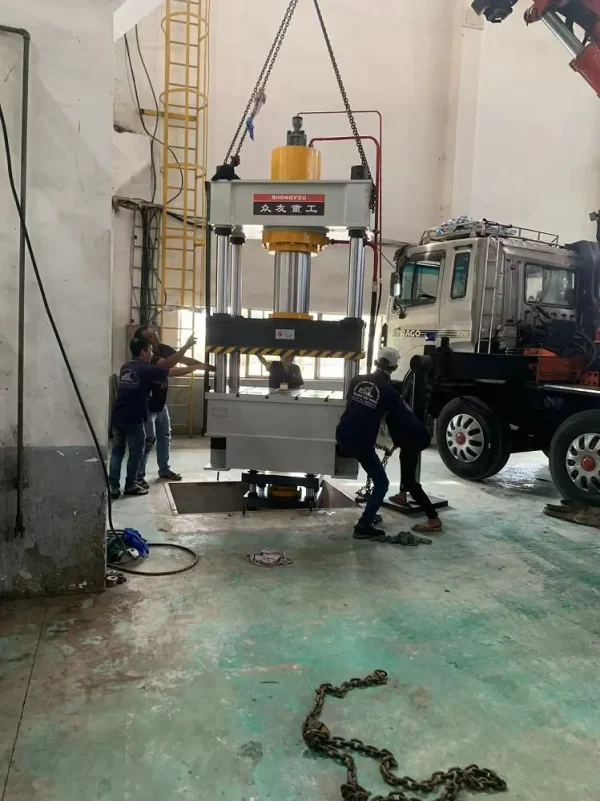 800T 1000 Ton Coconut Fiber Sawdust Pallet Making Machine Wood Chip Pallets Compressed Pallet Moulding Machine Production Line 800T 1000 Ton Coconut Fiber Sawdust Pallet Making Machine Wood Chip Pallets Compressed Pallet Moulding Machine Production Line