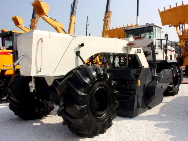 Cost-effective New Road Construction Machinery 25TON XLZ250 With 450mm Max Milling Depth on Sale