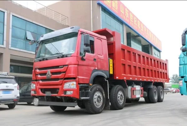 SINOTRUK HOWO-7 Brand New 8x4 30-50 Ton 375hp Tipper Dump Truck for Sale Diesel Fuel Euro 2 Emission Left Heavy Truck Segment