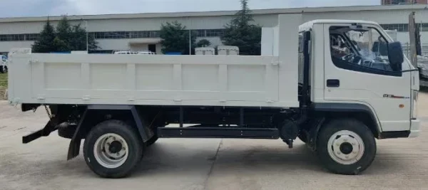 China Vehicle Suppliers Diesel for 4x2 Light Truck 1 - 10T < 150hp Euro 2 Manual  Mini Dump Truck Light Mini Truck