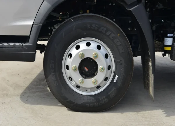 Howo 6X4 Factory Low Price Sale New 20 Ton Flatbed Truck Hydraulic Winch for Heavy Equipment Hauling Diesel Fuel Right Van