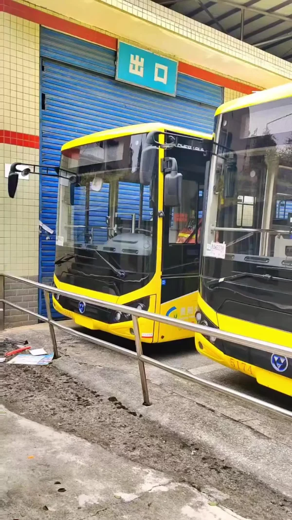 11m Large Capacity Customized Passenger Coaches Luxury Rhd Coach Bus New City Buses Luxury Tour Coach for Sale 11m Large Capacity Customized Passenger Coaches Luxury Rhd Coach Bus New City Buses Luxury Tour Coach for Sale