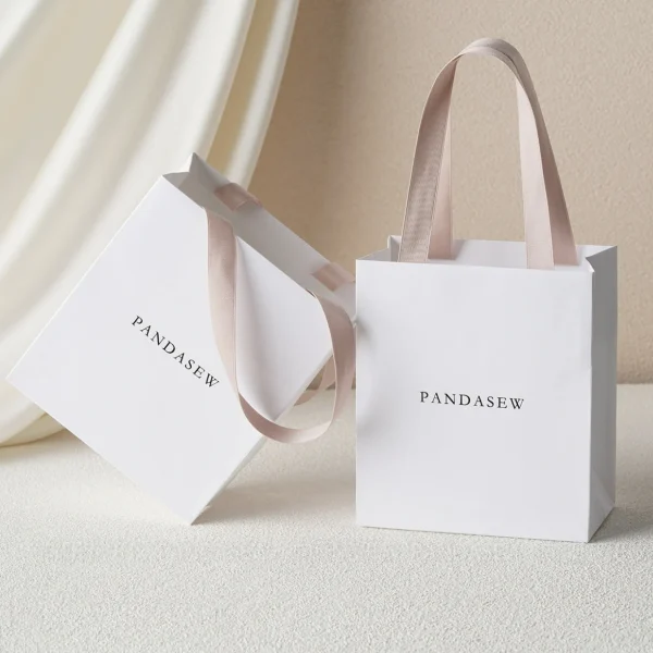 Customized High-end Jewelry Luxury Shopping Paper Bag Paper Bag With Gold Stamping Logo Customized High-end Jewelry Luxury Shopping Paper Bag Paper Bag With Gold Stamping Logo