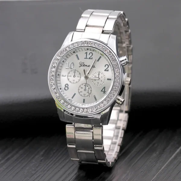 Hot Selling Trendy Luxury Women Geneva Casual Wrist Watch with Diamond Round Dial Plate Quartz Movement Business Watch