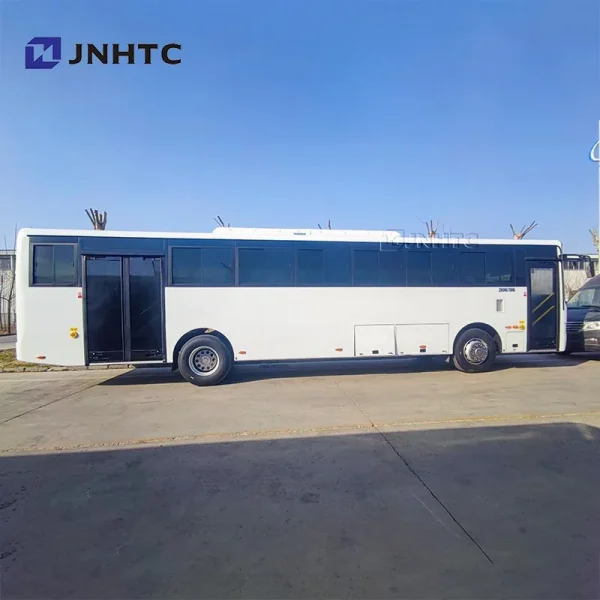 New LCK6125DG Coach Bus with Sliding Windows 60+1 Seats for City Transport Diesel Fuel Manual Transmission