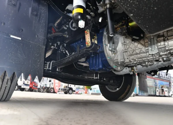 Howo 6X4 Factory Low Price Sale New 20 Ton Flatbed Truck Hydraulic Winch for Heavy Equipment Hauling Diesel Fuel Right Van