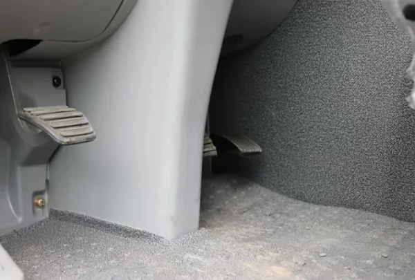 SINOTRUK HOWO-7 Brand New 8x4 30-50 Ton 375hp Tipper Dump Truck for Sale Diesel Fuel Euro 2 Emission Left Heavy Truck Segment