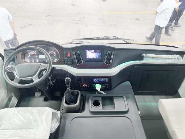 2025 New Model 5.5 Meter Electric Passenger Bus | 23 Seats | Air Conditioning | Fast Charging 2025 New Model 5.5 Meter Electric Passenger Bus | 23 Seats | Air Conditioning | Fast Charging