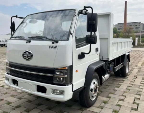 China Vehicle Suppliers Diesel for 4x2 Light Truck 1 - 10T < 150hp Euro 2 Manual  Mini Dump Truck Light Mini Truck