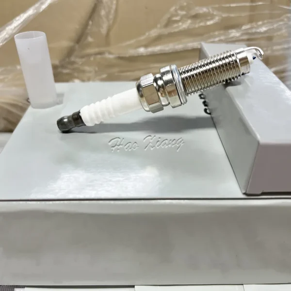 Haoxiang Wholesale Original Japan Car De Autos Bujias iridium Spark Plugs for Toyota Honda Hyundai Kia Nissan Ford Bmw Audi