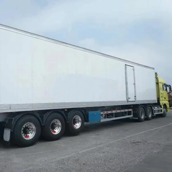 30 Ton Refrigerated Truck for Long-Distance Fruit & Vegetable Cold Chain Transport New Manual Diesel Vehicle 30 Ton Refrigerated Truck for Long-Distance Fruit & Vegetable Cold Chain Transport New Manual Diesel Vehicle