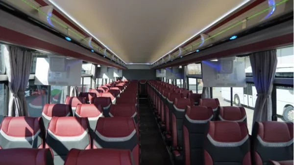 Brand New Yu-tong Bus D14 Euro 3 Diesel Luxury for Sale Brand New Front Engine Double Rear Axle Coaches 72 Seat Bus F13 ZK6139D