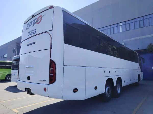 Brand New Yu-tong Bus D14 Euro 3 Diesel Luxury for Sale Brand New Front Engine Double Rear Axle Coaches 72 Seat Bus F13 ZK6139D