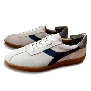 2024 New Teenagers Genuine Leather Casual Flats Men's Top Layer Cowhide Walking Style Shoes Sneakers Skateboard Shoes