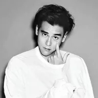 2025 New Spring Collection Women's White Versatile Sneakers Best-Selling Breathable Thick-Soled Sports Shoes for Students Autumn 2025 New Spring Collection Women's White Versatile Sneakers Best-Selling Breathable Thick-Soled Sports Shoes for Students Autumn