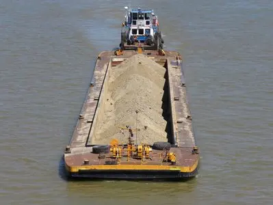 China Manufacture Self-unloading Cargo Barge Vessel River Sand Transportation Ship Bulk Carrier Ship for Sale