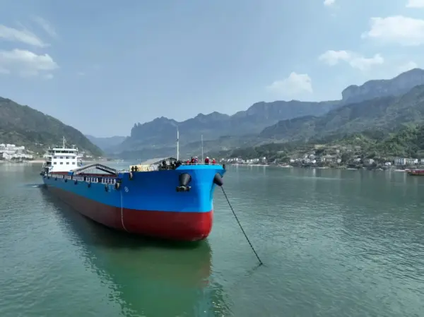 High-Speed New 2019 Diesel Small Steel Hull Bulk Carrier Cargo Ship Landing Craft for Sale