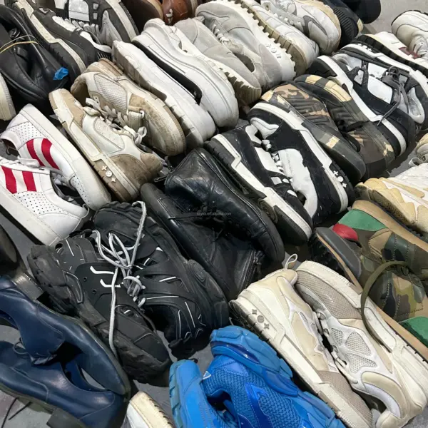 S02 Hot Selling Used International  Luxury  Brand Men's Shoes Wholesale Second Hand Men Luxury Designer Shoes Bales Mixed Brands