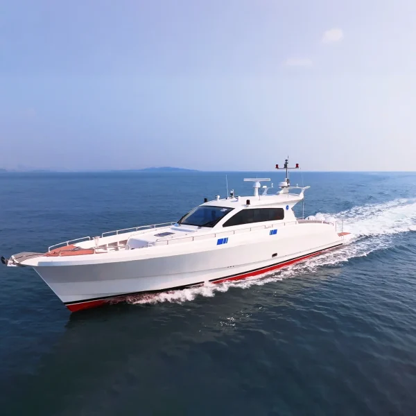 Dk-lu56 Private Luxury Yacht 17m Aluminum Fishing Boat Small Luxury Yacht Cabin Cruiser Yacht Luxury