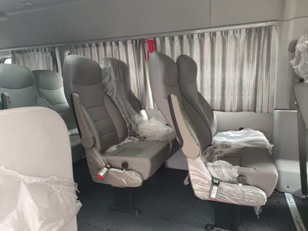 Minibús nuevo de 5 metros, autocar VIP urbano para viajes, de 16 plazas y con volante a la izquierda, para África